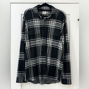 Men’s Faherty Legend Sweater Shirt in Black & Grey Plaid Flannel - Size XL